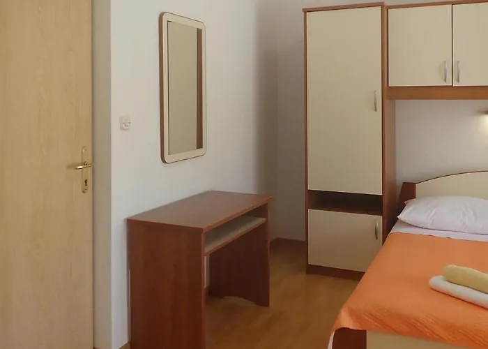 Apartament House In Near Paklenica Park Starigrad Paklenica