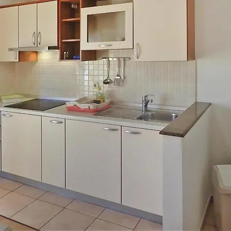 Pink In Only 200 M From The Sea Apartment Starigrad Paklenica