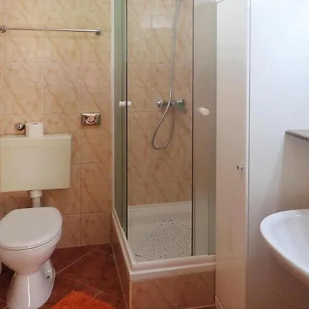 Pink In Only 200 M From The Sea Apartment Starigrad Paklenica