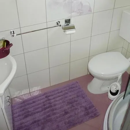 Apartment Pink In Only 200 M From The Sea Starigrad Paklenica