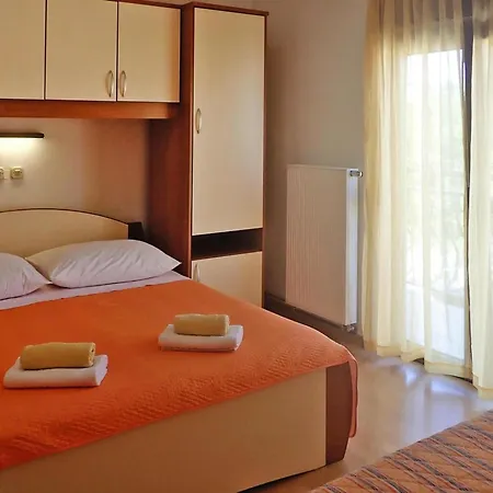 House In Near Paklenica Park Apartman