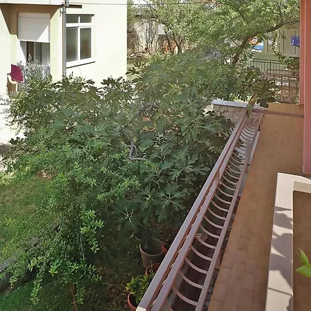 Apartman House In Near Paklenica Park *